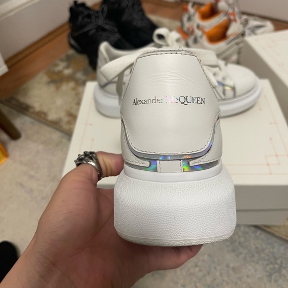 EUC Men Sz 8 (Euro Sz 41) Alexander McQueen Sneakers In White/Reflective Silver - Picture 14 of 16